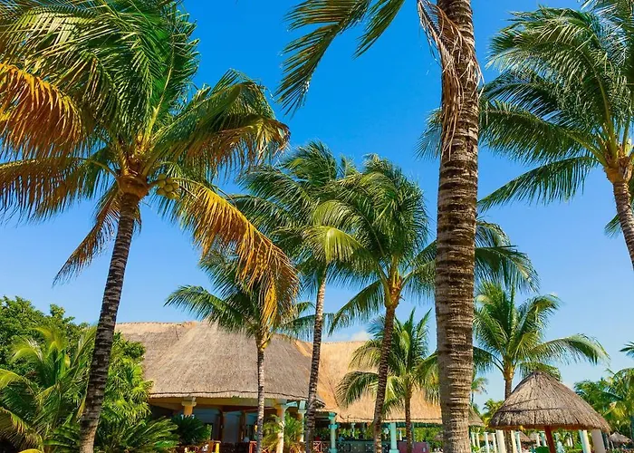 Grand Palladium Kantenah & Resort