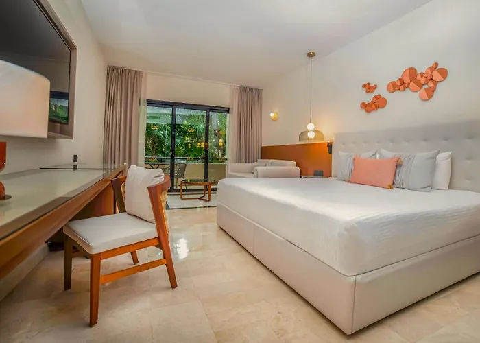 Grand Palladium Kantenah & Resort 5*