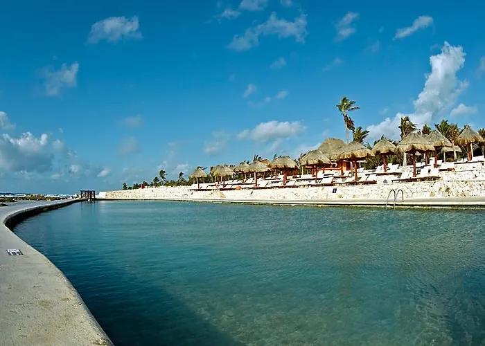 Grand Palladium Kantenah & Resort