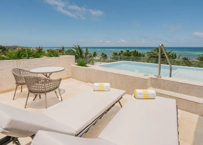 Grand Palladium Kantenah & Resort